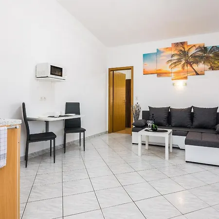 With A Parking Space - 18540 Apartment Vir